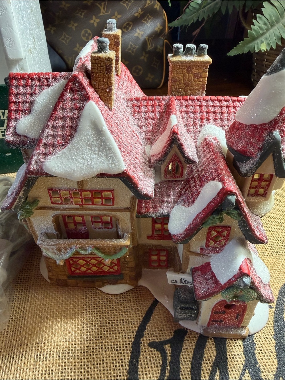 Department 56 North Pole series Santas Workshop retired eUC original box